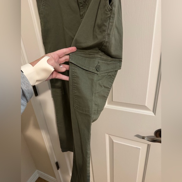 1822 Denim Straight Leg Cargo Pants Military Green Kasey 14 - Picture 5 of 11